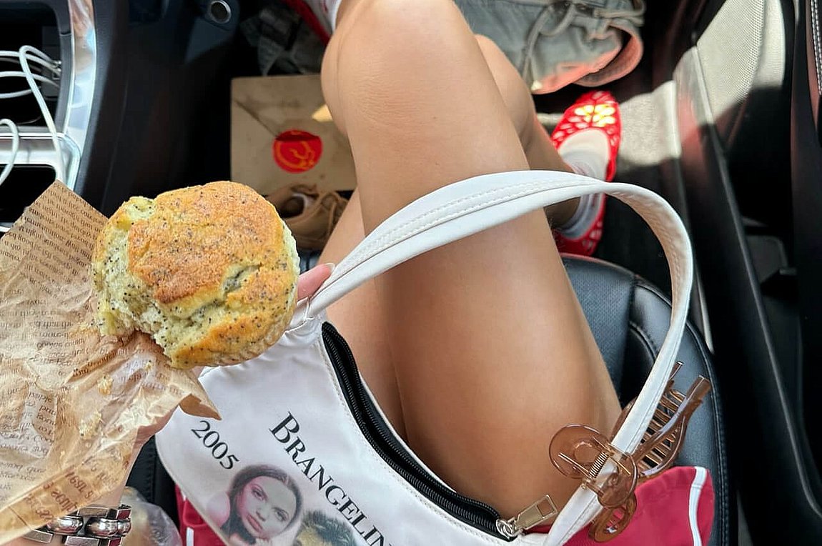 Βρήκαμε τις τσάντες που θα αναβαθμίσουν κάθε «βαρετό» look