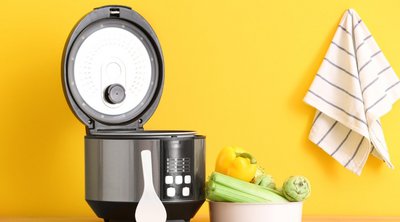 Air fryer: Πώς να το καθαρίσετε σωστά για να αποφύγετε τη μούχλα και τους κινδύνους για την υγεία
