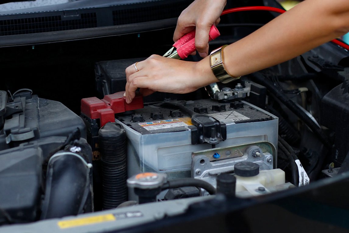 Μπαταρία αυτοκινήτου: Πώς και πότε να την αποσυνδέσετε