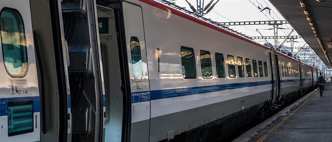 Λιβαδειά: Οι πόρτες του τρένου εγκλώβισαν μητέρα με τρία παιδιά