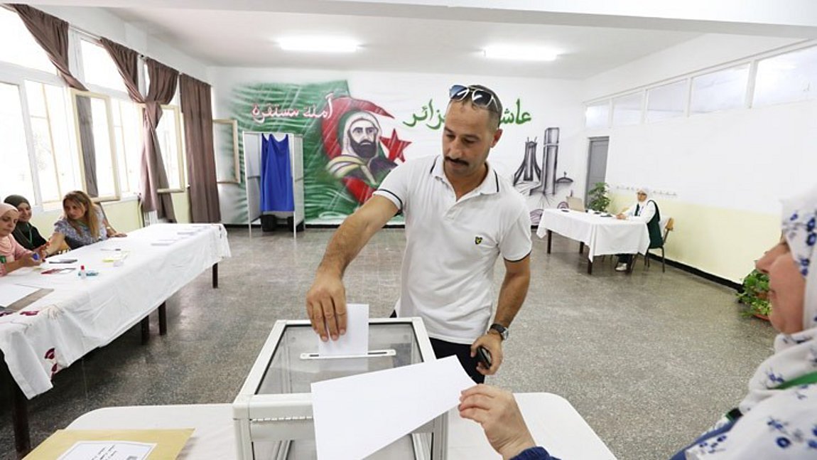 Προεδρικές εκλογές στην Αλγερία: Στο 48% η συμμετοχή