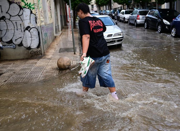 Κακοκαιρία «ATENA»: Πώς θα εξελιχθεί τις επόμενες ώρες