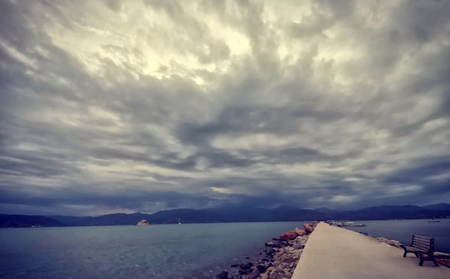 Κακοκαιρία «ΑΤΕΝΑ»: Τι δείχνουν τα νεότερα μετεωρολογικά στοιχεία - Πού θα χτυπήσει τις επόμενες ώρες