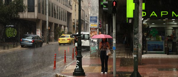 Κακοκαιρία «ΑΤΕΝΑ»: Ισχυρή καταιγίδα έπληξε την Αττική 