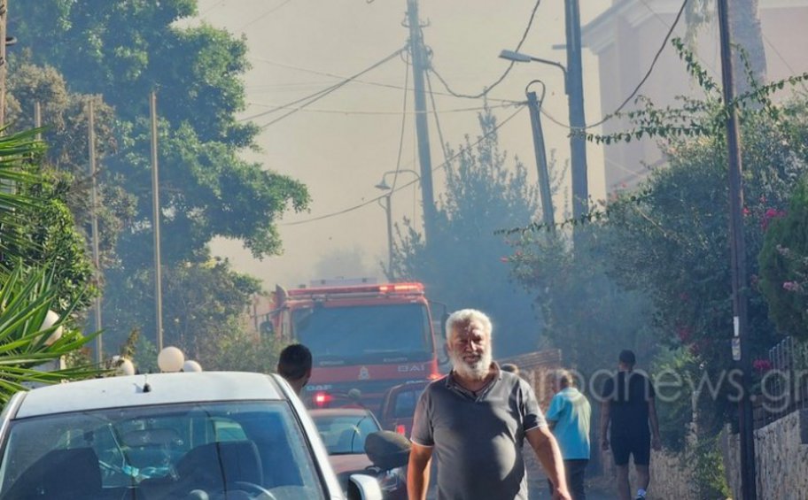 Φωτιά στον Πλατανιά: Νέο μήνυμα από το 112 - Εκκενώθηκαν ξενοδοχεία