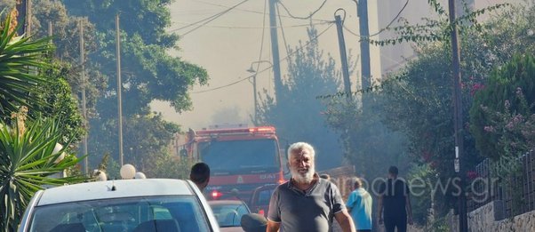 Φωτιά στον Πλατανιά: Νέο μήνυμα από το 112 - Εκκενώθηκαν ξενοδοχεία