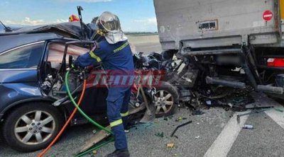 Τροχαίο με δύο νεκρούς στην Πάτρα: Παράνομα σταθμευμένο το φορτηγό