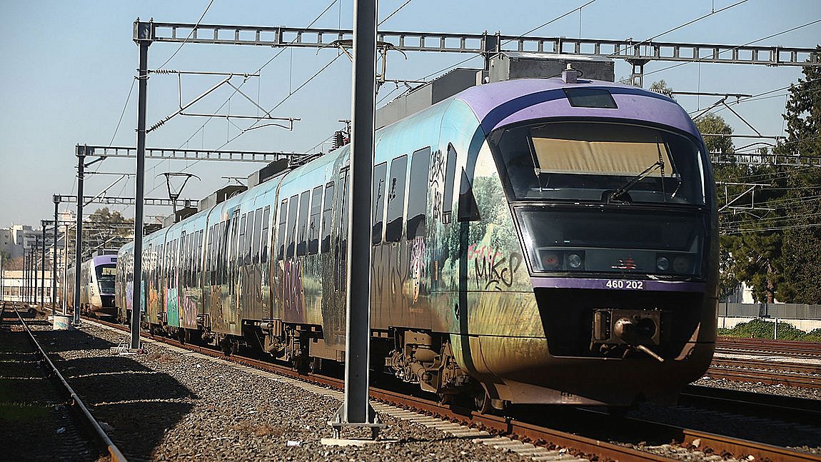 Εισαγγελική έρευνα για την παρ’ολίγον σύγκρουση συρμών του Προαστιακού