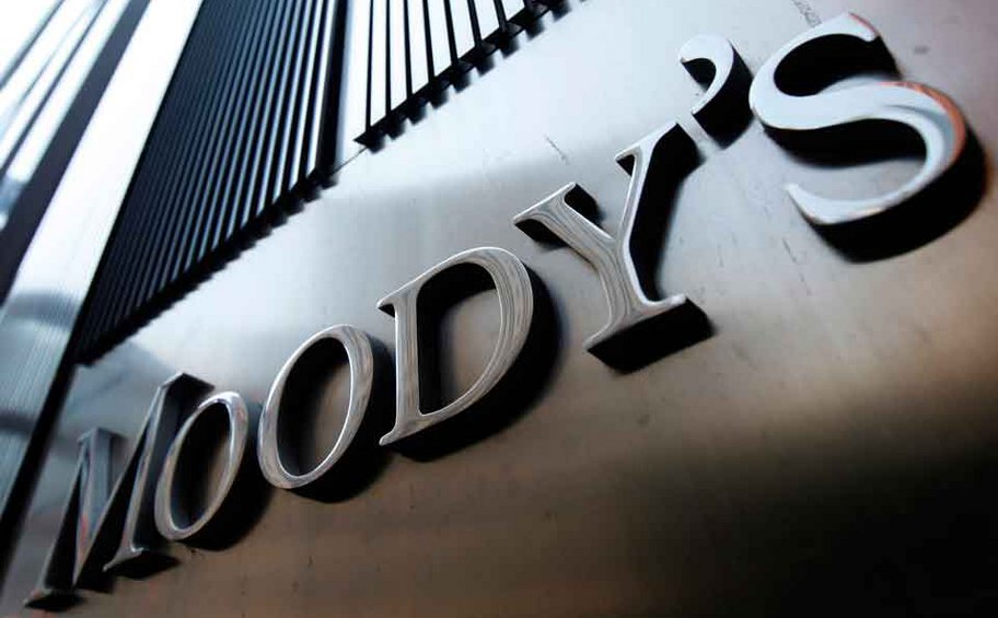 Αγορές: Σε αναμονή για την Moody's τα ελληνικά ομόλογα