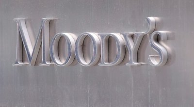 Moody’s: Αναβάθμισε σε θετικές τις προοπτικές της ελληνικής οικονομίας