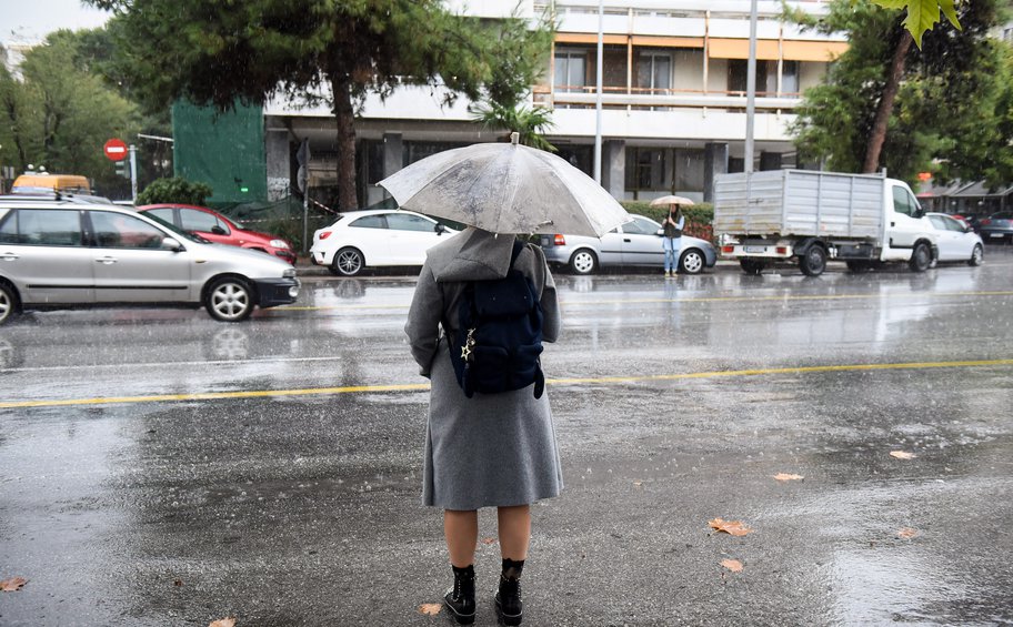 Φθινοπωρινό σκηνικό: Δείτε σε ποιες περιοχές θα έχει βροχές και καταιγίδες 