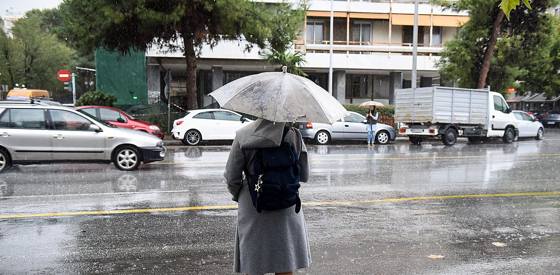 Φθινοπωρινό σκηνικό: Δείτε σε ποιες περιοχές θα έχει βροχές και καταιγίδες 