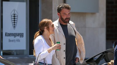 Τι συμβαίνει με τον Ben Affleck; Δεν μπορούσε να κρατήσει τα χέρια του μακριά απο την JLo