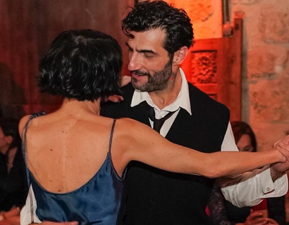 Νίκος Κουρής: Η γυναίκα που βρίσκεται στο πλευρό του μετά τις φήμες για κρίση στον γάμο του με την Έλενα Τοπαλίδου