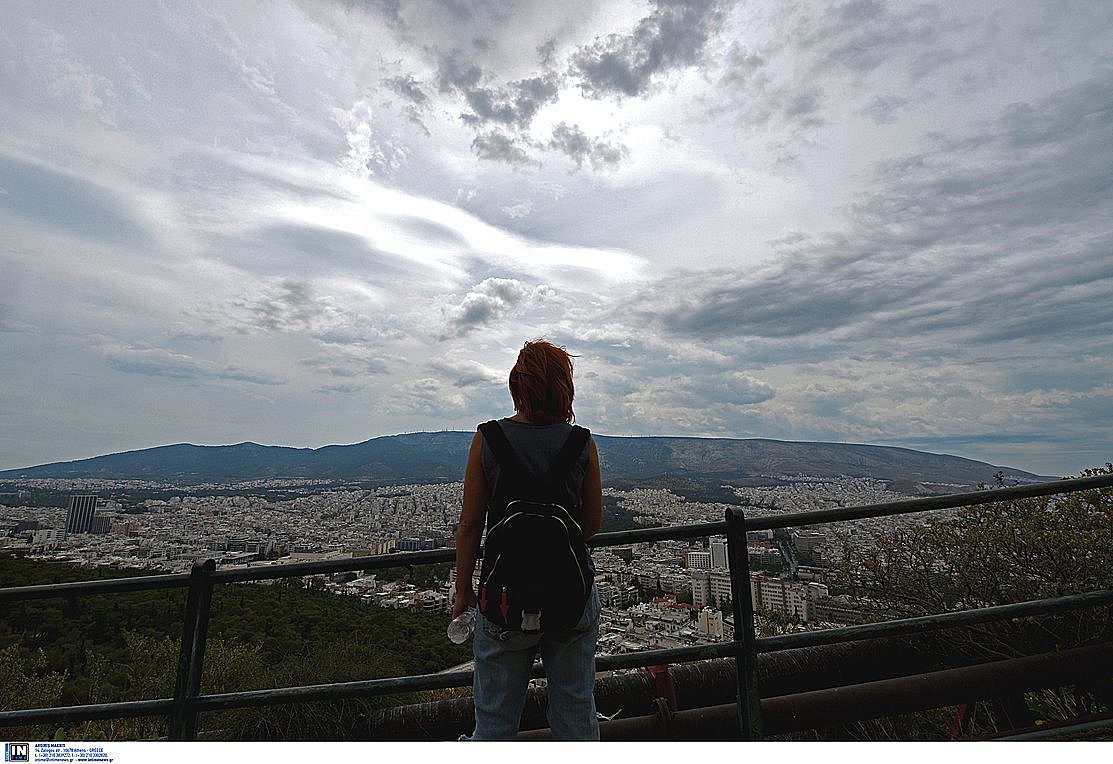 Αστατος ο καιρός σήμερα – Πού αναμένονται βροχές και καταιγίδες