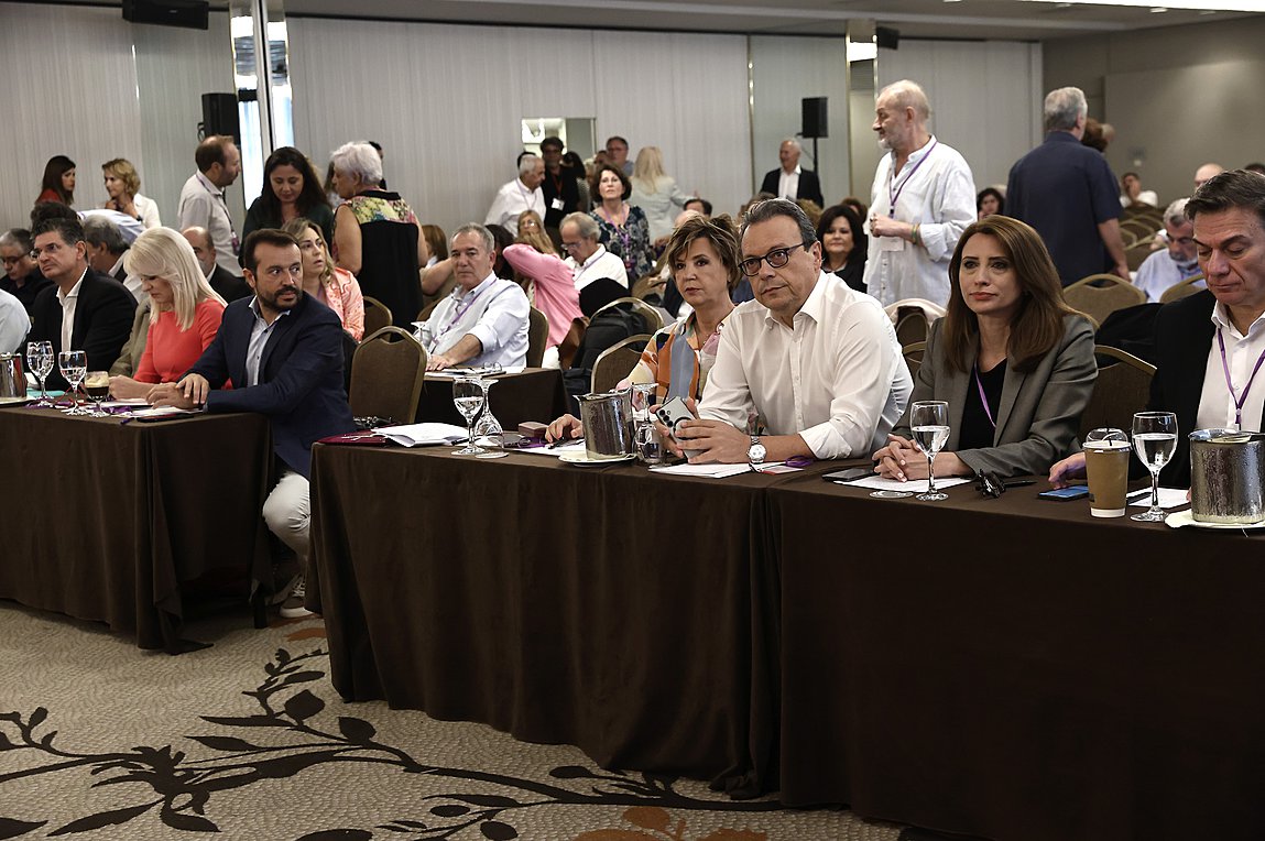 ΣΥΡΙΖΑ: Σε εκρηκτικό κλίμα η συνεδρίαση της ΚΕ