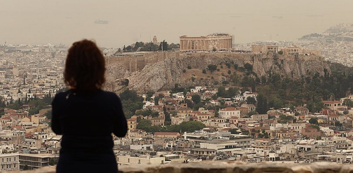 Καιρός: Υποτροπικός αεροχείμαρρος φέρνει αφρικανική ζέστη τα επόμενα 24ωρα 