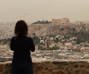 Καιρός: Υποτροπικός αεροχείμαρρος φέρνει αφρικανική ζέστη τα επόμενα 24ωρα 