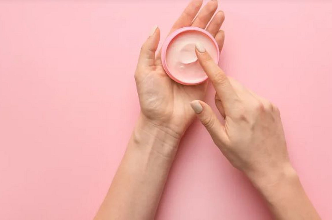 Μύκητες στα νύχια: Η αλοιφή για το κρυολόγημα που τους εξαφανίζει οριστικά – Δερματολόγος του Harvard αποκαλύπτει