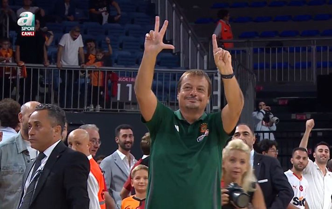 Ζήτησε συγνώμη για τη χειρονομία ο Εργκίν Αταμάν