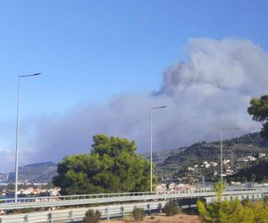 Ξυλόκαστρο: Μαίνεται η πυρκαγιά στη Ροζένα – Ενεργοποιήθηκε το 112 - ΦΩΤΟ