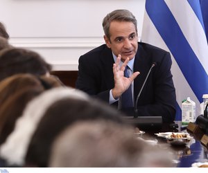 Μητσοτάκης: Αυστηροποίηση ποινών για οπλοκατοχή στους νέους - Τι είπε για τη βία των ανηλίκων