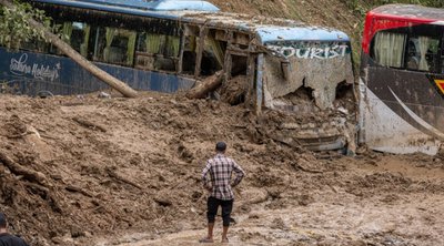 Πλημμύρες και κατολισθήσεις στο Νεπάλ: Στους 192 οι νεκροί 