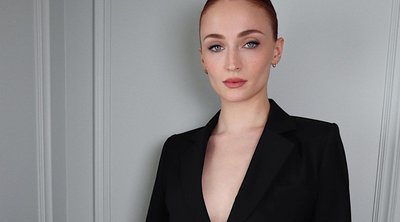 Sophie Turner: «Είναι δύσκολη μάχη να είσαι ανύπαντρη μητέρα»
