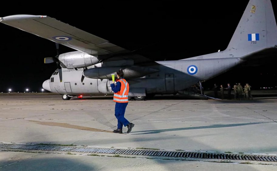 Σε ετοιμότητα για αναχώρηση το C-130 για τον επαναπατρισμό Ελλήνων και Κυπρίων από τη Βηρυτό
