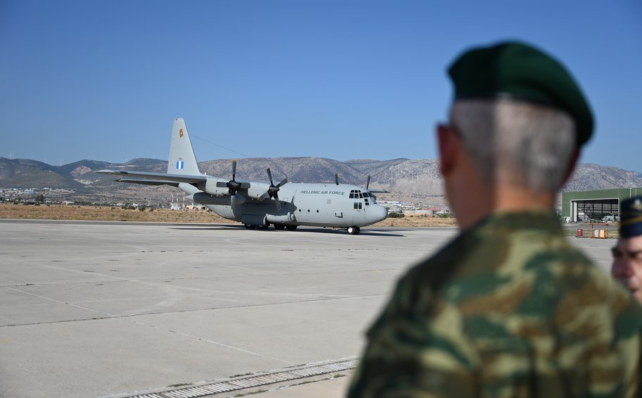 Σχέδιο «Κόσμος»: Εικόνες από τον επαναπατρισμό Ελλήνων από τη Βυρητό 