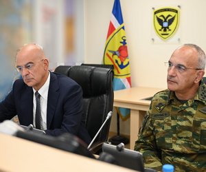 Λίβανος: Απομακρύνθηκαν με C-130 22 Έλληνες και 38 Κύπριοι
