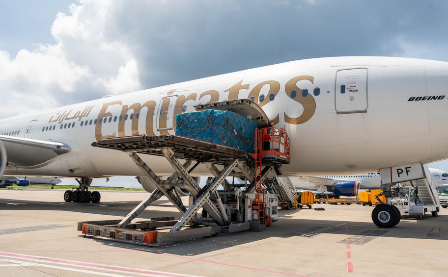 HAE-Emirates Airlines: Απαγόρευση βομβητών και φορητών ασυρμάτων μικρής εμβέλειας στη διάρκεια των πτήσεων