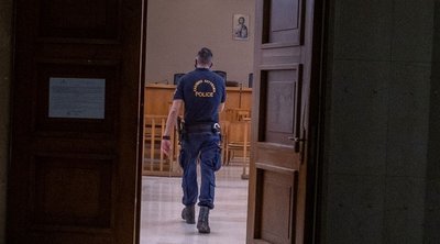 Θεσσαλονίκη: Στο Αυτόφωρο γιατί… μύριζε τα παπούτσια των γειτόνων του