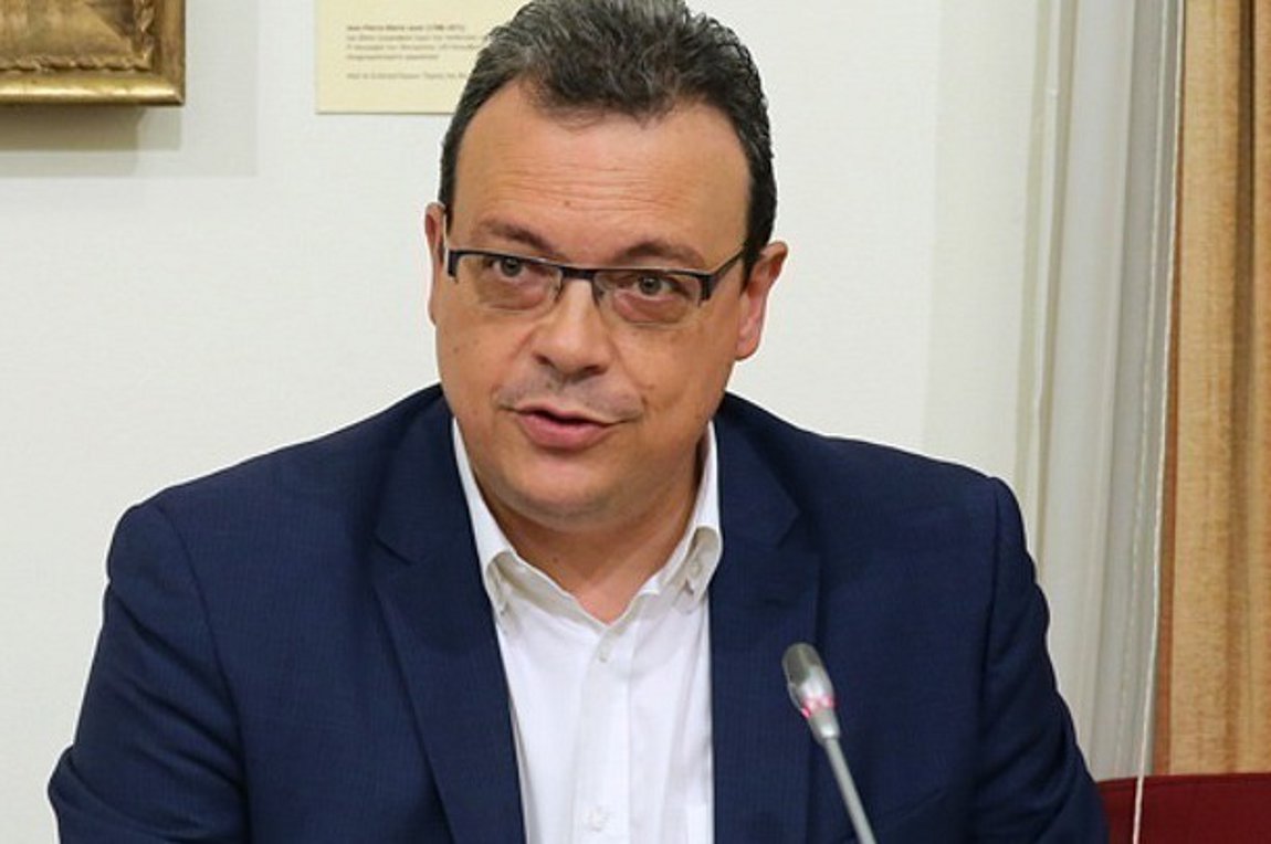 Φάμελλος: Πρέπει άμεσα να αποσυρθεί το εξώδικο