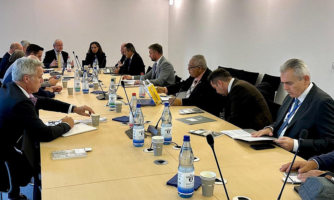 Χαρακόπουλος: Η τεχνητή νοημοσύνη πρέπει να παραμείνει υπηρέτης του ανθρώπου