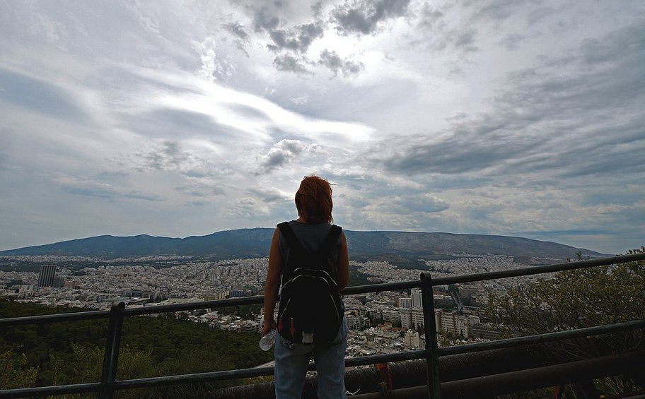 Ο καιρός το Σαββατοκύριακο: Πού θα δείξει 30°C - Σε ποιες περιοχές θα βρέξει 