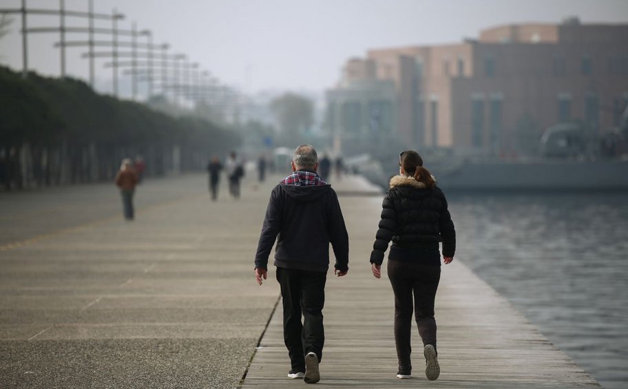 Καιρός: Ο «Ωμέγα» εμποδιστής φέρνει τσουχτερό κρύο, βοριάδες και ανομβρία