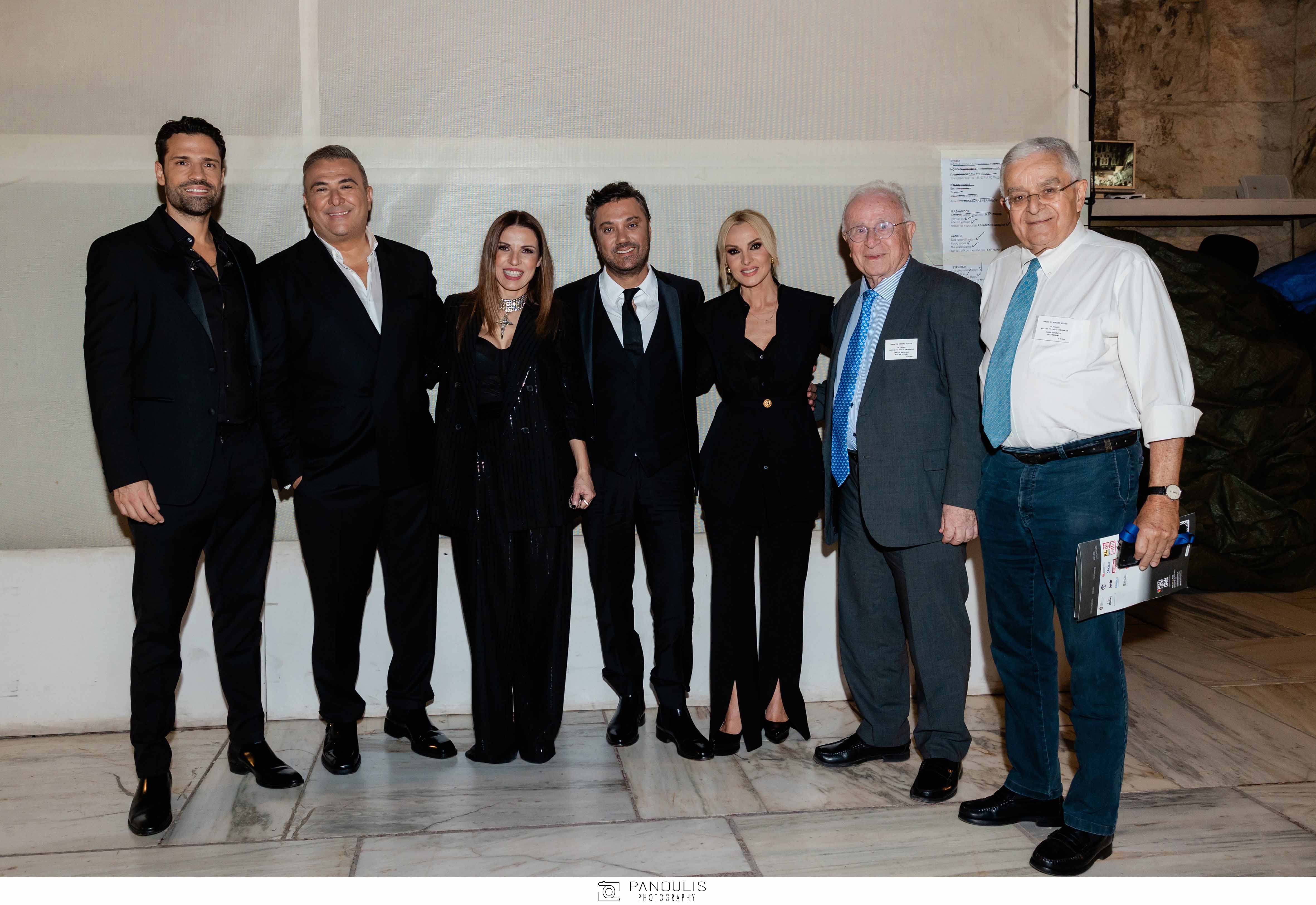 Κωνσταντίνος Αργυρός, Αντώνης Ρέμος, Ευρυδίκη, Γιώργος Θεοφάνους, Πέγκυ Ζήνα, Χρήστος Μπαρτσόκας, Ομότιμος Καθηγητής Παιδιατρικής, Επίτιμος Πρόεδρος του Μαζί για το Παιδί,  Ιωάννης Παπαδάτος, Παιδίατρος, Αντιπρόεδρος Μαζί για το Παιδί