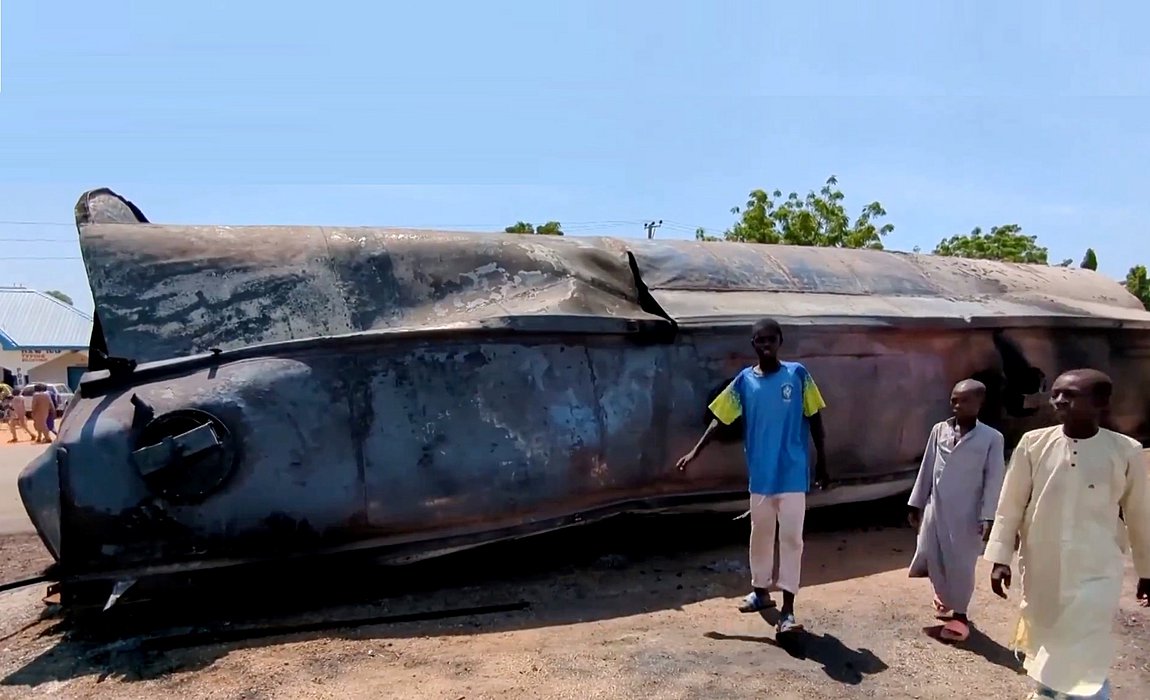 Νιγηρία: 170 νεκροί από έκρηξη βυτιοφόρου με καύσιμα