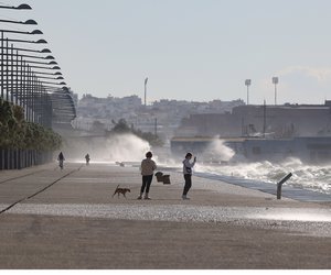 Καιρός: Έρχεται ισχυρός αντικυκλώνας - Τι θα γίνει το τριήμερο της 28ης Οκτωβρίου