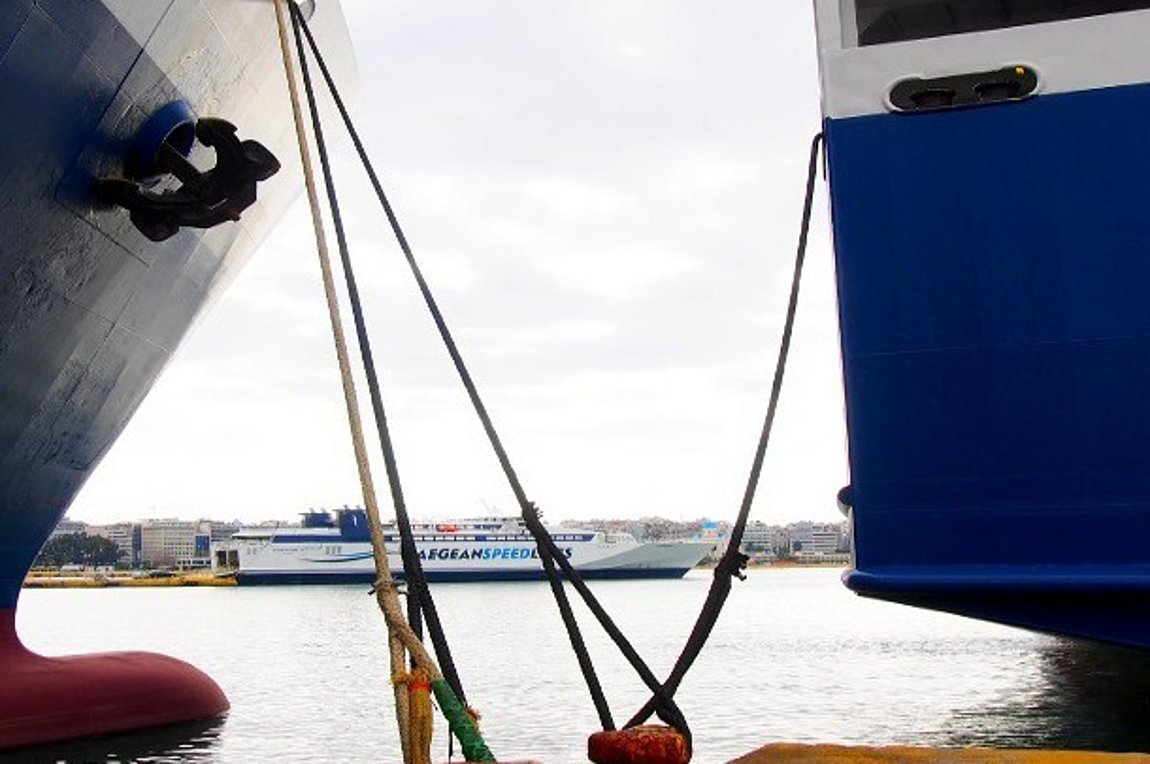 Δεμένα τα πλοία στα λιμάνια σήμερα και αύριο