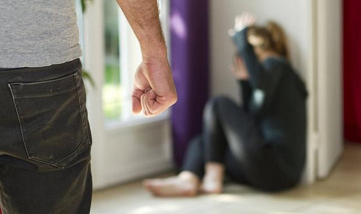 Λαμία: Απειλούσε πως θα σκοτώσει τη γυναίκα του και θα αυτοκτονήσει