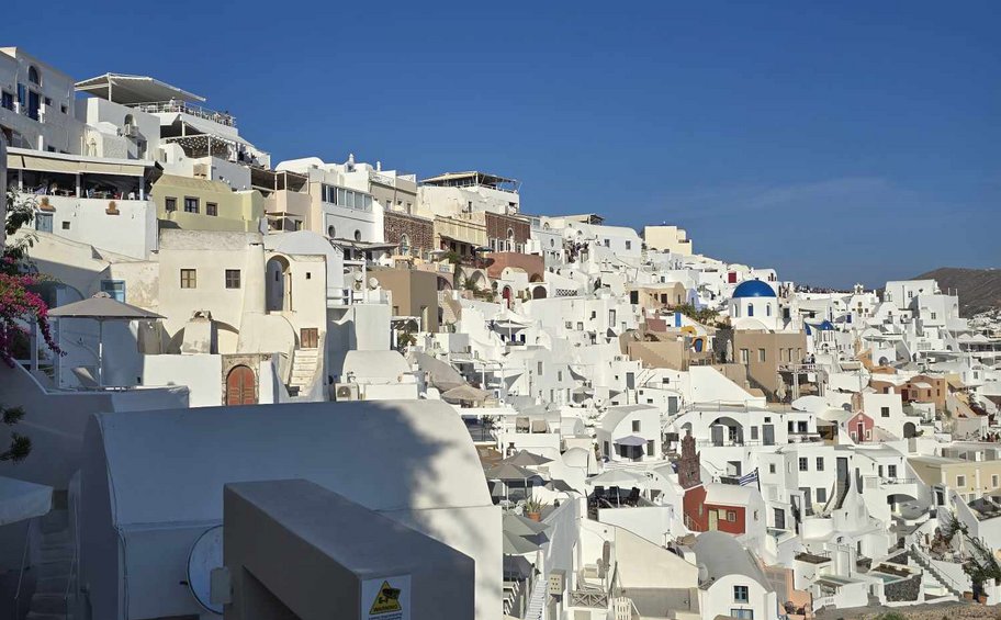 Ποιο ελληνικό νησί παραμένει η ναυαρχίδα του τουρισμού πολυτελείας
