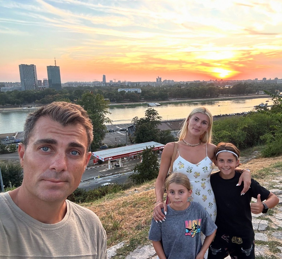 Στέλιος Χανταμπάκης – Όλγα Πηλιάκη: Το πάρτι γενεθλίων του γιου τους στην Ισπανία