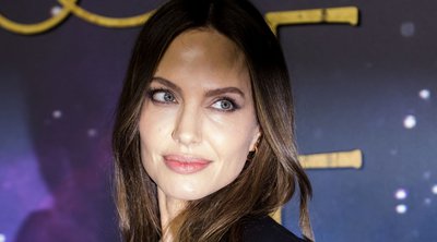 Angelina Jolie: Με curly hair look στην πρεμιέρα της ταινίας «Maria»
