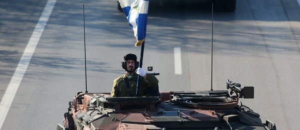 LIVE-Θεσσαλονίκη: H μεγάλη στρατιωτκή παρέλαση