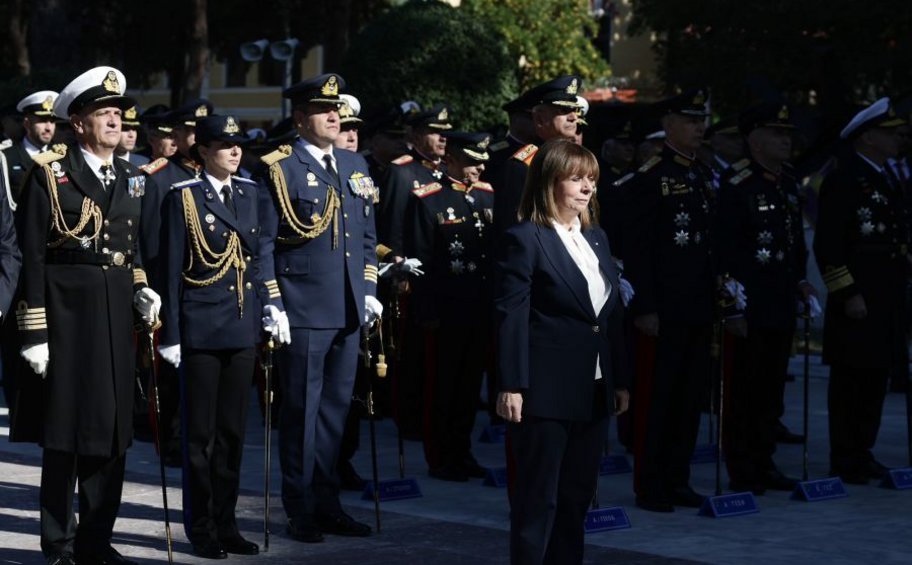 Ολοκληρώθηκε η στρατιωτική παρέλαση στη Θεσσαλονίκη - Σακελλαροπούλου: Πολύτιμη παρακαταθήκη, το σθένος και η ομοψυχία των ηρώων του '40