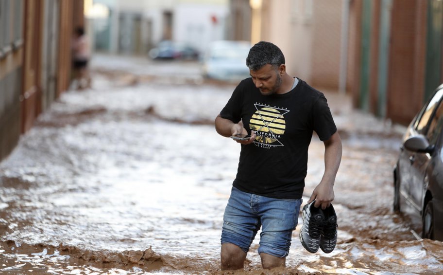 Ισπανία: Τι είναι το φαινόμενο της «ψυχρής σταγόνας» που προκάλεσε τις φονικές πλημμύρες 