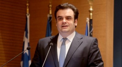 Πιερρακάκης: Έρχεται νέο πλαίσιο για τις εκδρομές - Θα τηρηθεί ο νόμος για τους αιώνιους φοιτητές 