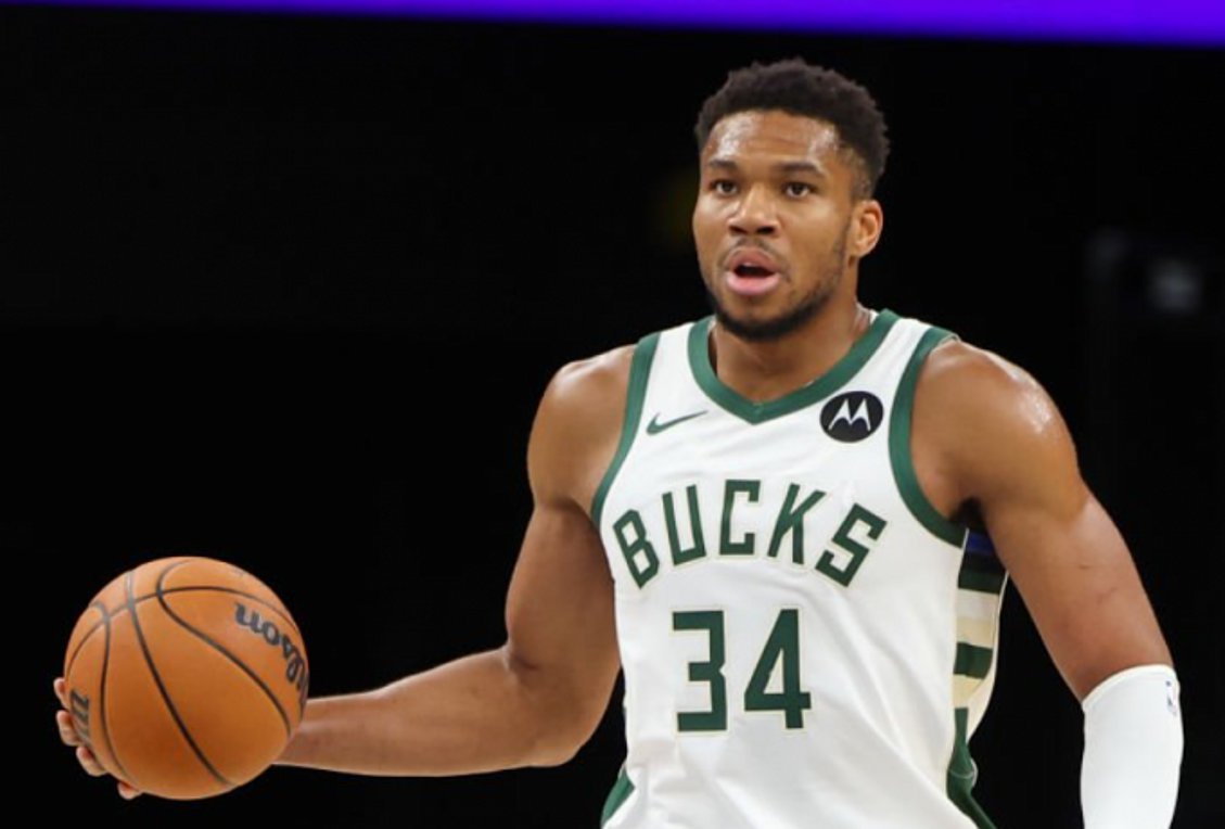 Αντετοκούνμπο: Τι απάντησε για το ρατσιστικό σχόλιο του Τραμπ – BINTEO